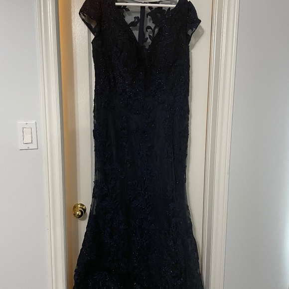 Mother of the Bride Size 12-14 - Picture 1 of 4